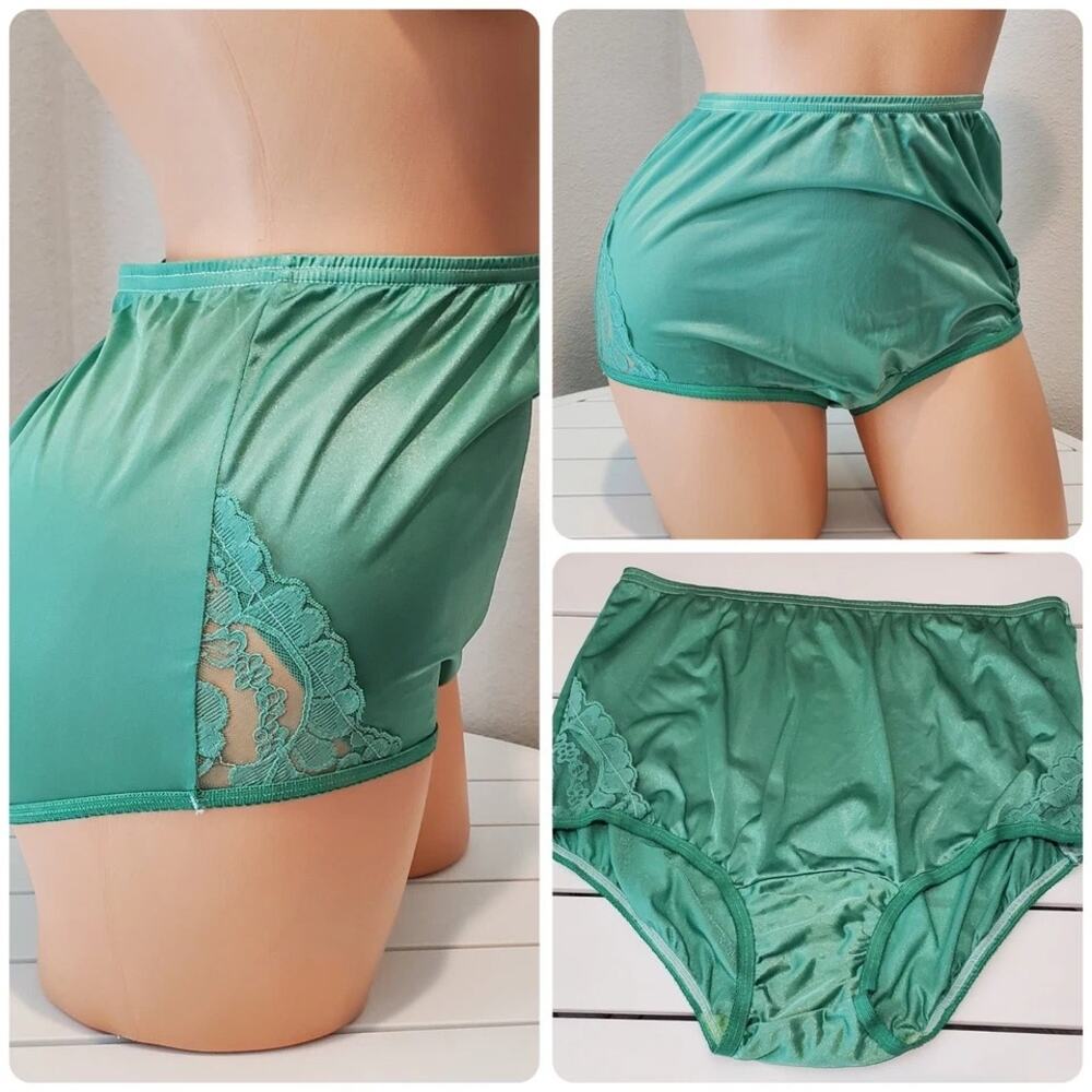 Vanity Fair Lace Nouveau Nylon Full Cut Panty Lace Shiny Green Clover